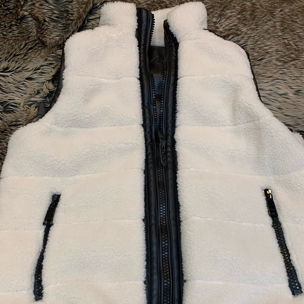 Rebecca Minkoff reversible vest color, natural/black Size S